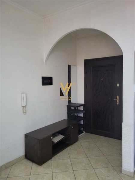 Tirane, jepet me qera apartament 2+1+Ballkon Kati 5, 70 m² 450 € (ASTIR)