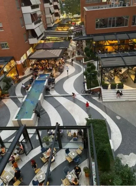 Tirane, jepet me qera ambjent biznesi , 1.200 m² 19.200 € 