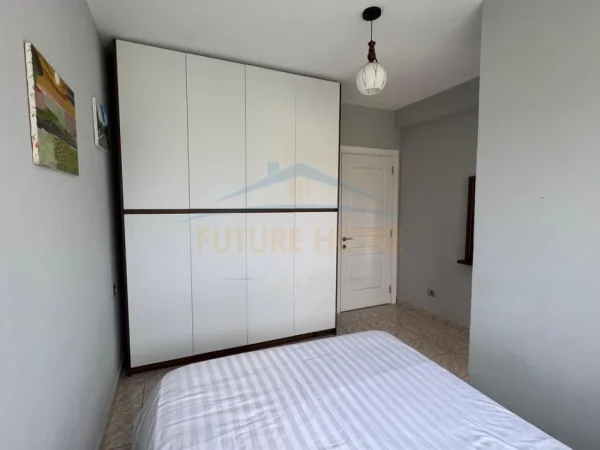 Durres, shitet apartament 1+1+Aneks+Ballkon Kati 2, 52 m² 75.000 € (Golem)