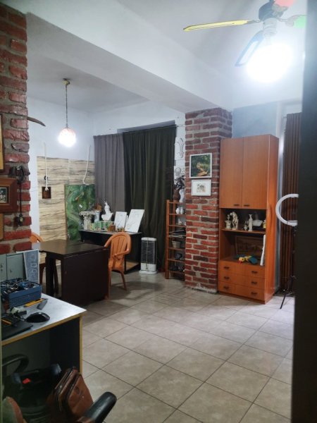 Tirane, me qera, ambjent biznesi Kati parë, 70m²  (Reshit çollaku)