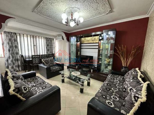 Tirane, jepet me qera apartament 1+1 Kati 5, 67 m² 450 € (Rruga Kongresi Manastirit)