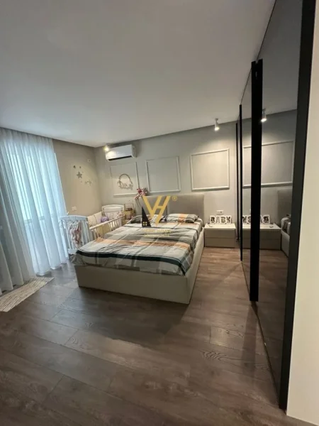 Tirane, shitet apartament 2+1+Ballkon Kati 2, 78 m² 179.000 € (KODRA E DIELLIT)