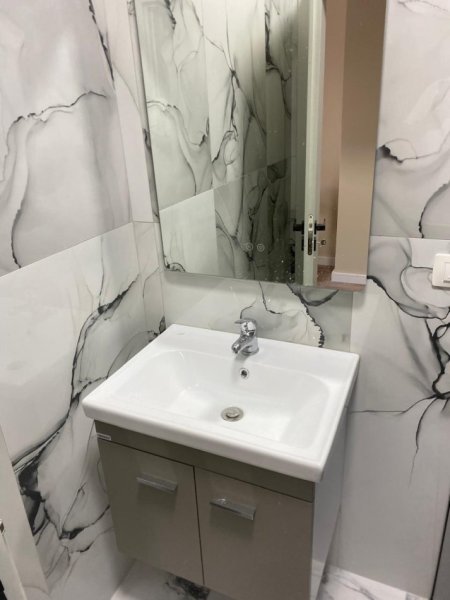 Shqiperi, jepet me qera garsonier Kati 5, 40 m² 350 € (️JEPET ME QERA SUPER GARSIONERE E MOBILUAR NE 5 MAJI SHUME AFER CONCORDIT.)
