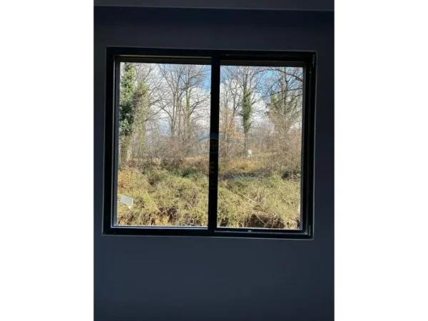 Tirane, shitet apartament 2+1+Ballkon Kati 4, 130 m² 286.000 € (Xibrake ,Kompleksi Xheluks, Rruga Elbasanit, Tiranë)