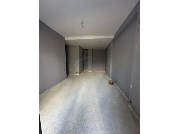 Tirane, shitet apartament 2+1+Ballkon Kati 4, 130 m² 286.000 € (Xibrake ,Kompleksi Xheluks, Rruga Elbasanit, Tiranë)
