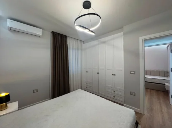 Tirane, jepet me qera apartament 2+1 Kati 5, 77 m² 800 € (Selvia)