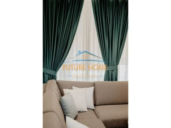 Tirane, jepet me qera apartament 2+1+Ballkon Kati 4, 104 m² 1.500 € (Myslym Shyri, Tirane prane shkolles Sabaudin Gabrani)