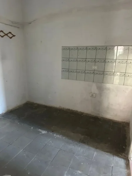 !!Shitur!!Durres, shitet apartament 3+1 , 127 m² 108.000 € (Perballe Shkolles Eftali Koci)