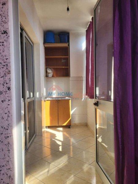 Tirane, jepet me qera apartament 2+1+Ballkon Kati 5, 70 m² 450 € (Astir)
