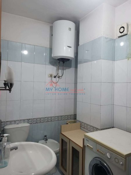 Tirane, jepet me qera apartament 2+1+Ballkon Kati 2, 70 m² 450 € (Astir)