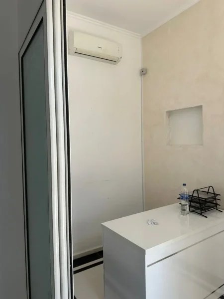 !!Dhene!! Durres, jepet me qera ambjent biznesi Kati 0, 35 m² 300 € (Rr. Kuminit)