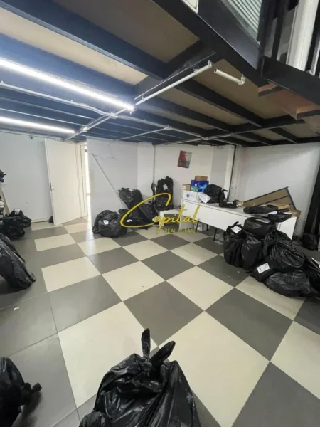 Tirane, jepet me qera dyqan Kati 0, 100 m² 1.200 € (ASTIR)