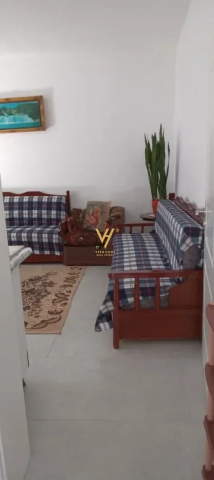 Tirane, jepet me qera apartament 2+1+Ballkon Kati 4, 75 m² 500 € (PORCELAN)