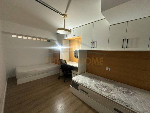Tirane, jepet me qera apartament 2+1 Kati 1, 105 m² 600 € (GOLDEN PARK )   UNA54783