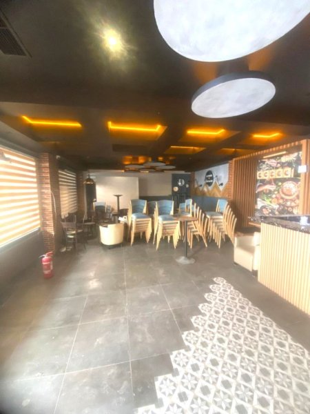Tirane, jepet me qera ambjent biznesi Kati 0, 160 m² 1.500 € (&quot; JEPET ME QERA SUPER AMBIENT BIZNESI NË LAPRAKË, NË RRUGËN KRYESORE!)