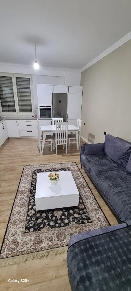 Tirane, jepet me qera apartament 2+1 Kati 7, 550 € 