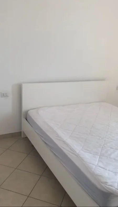 Tirane, jepet me qera apartament 1+1 Kati 7, 350 € 