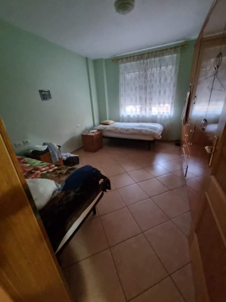 Tirane, jepet me qera apartament 3+1+BLK Kati 3, 122 m² 700 Euro