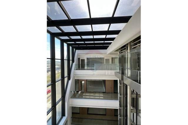 Tirane, jepet me qera ambjent biznesi Kati 0, 6.840 m² 30.000 Euro (Autostrada Tirane-Durres)