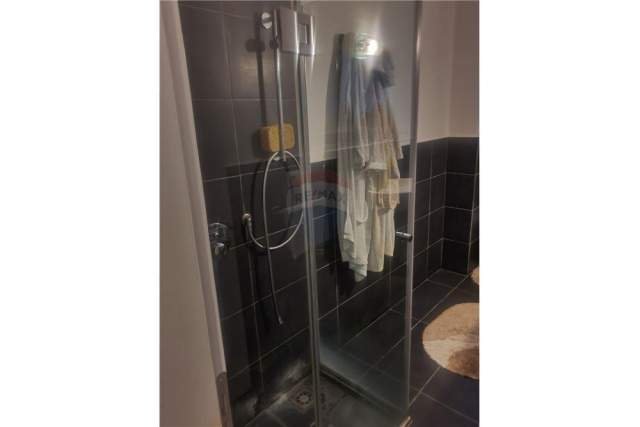 Tirane, shitet apartament 1+1 Kati 5, 59 m² 48.700 Euro (Prane Qtu)