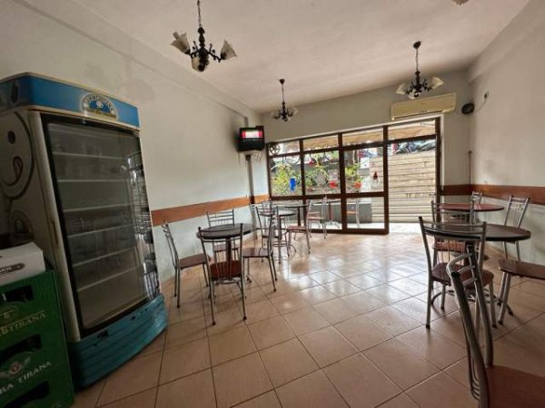 Tirane, jepet me qera lokal Kati 1, 37 m² 35.000 Leke (rruga kavajes)