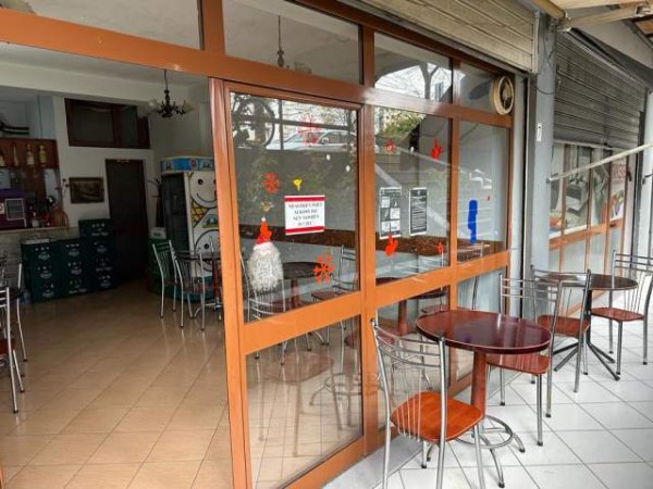 Tirane, jepet me qera lokal Kati 1, 37 m² 35.000 Leke (rruga kavajes)