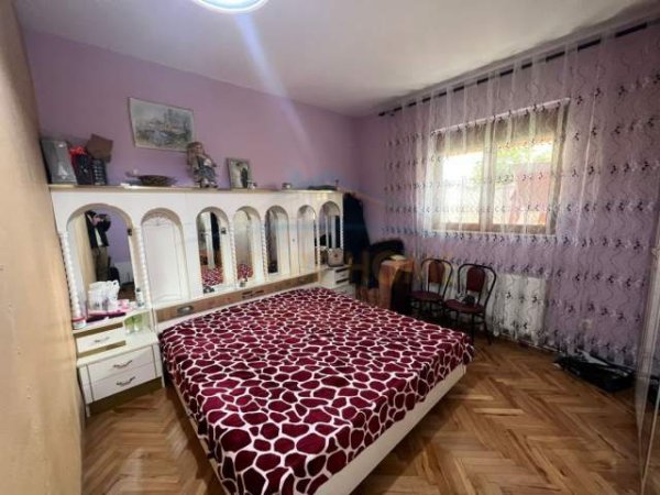 Korce, shitet Vile 2 Katshe Kati 2, 334 m² 174.000 Euro (Lagjia 15, Korçë)