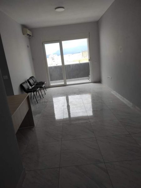 Tirane, jepet me qera apartament 1+1+BLK Kati 7, 68 m² 380 Euro