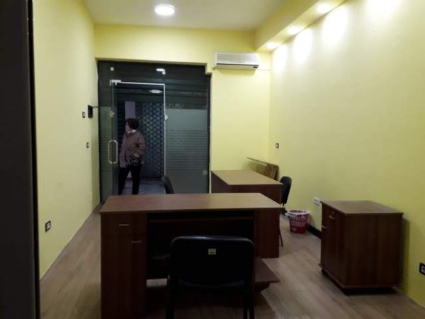 Tirane, jepet me qera 25.000 Leke (Bul Gjergj Fishta)