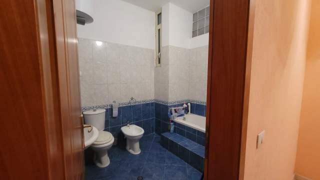 Durres, shitet apartament 2+1 Kati 5, 129 m² 130.000 Euro (Lgj.5, Afer kopshtit Sotir Noka)