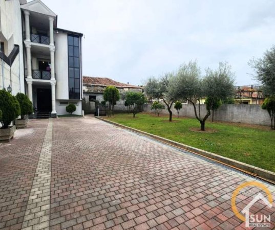 Shkoder, jepet me qera shtepi Kati 0, 270 m² 300 Euro (TEK STADIUMI, SHKODER)