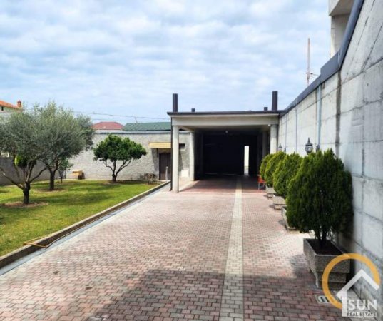 Shkoder, jepet me qera shtepi Kati 0, 270 m² 300 Euro (TEK STADIUMI, SHKODER)