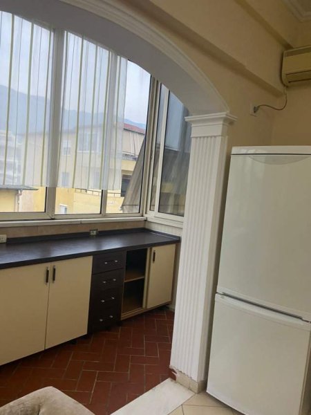 Tirane, shitet apartament 1+1 84 m² 71.400 Euro ne Linze