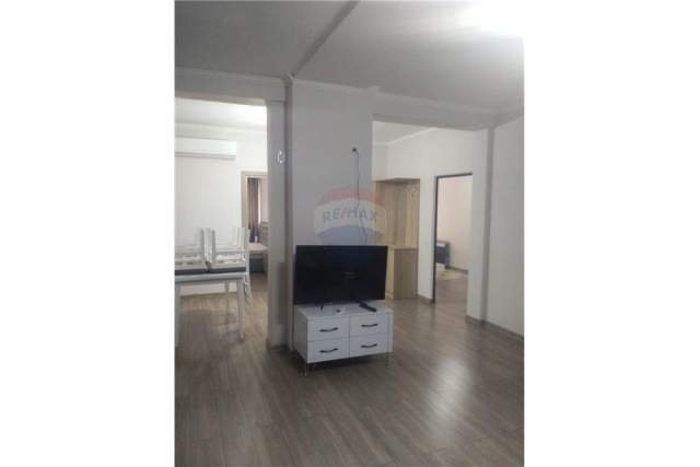 Tirane, jepet me qera apartament 2+1 Kati 1, 104 m² 400 Euro (Don Bosko)