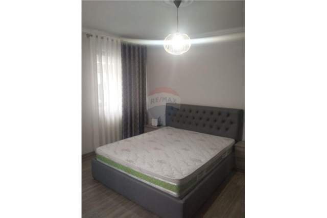Tirane, jepet me qera apartament 2+1 Kati 1, 104 m² 400 Euro (Don Bosko)