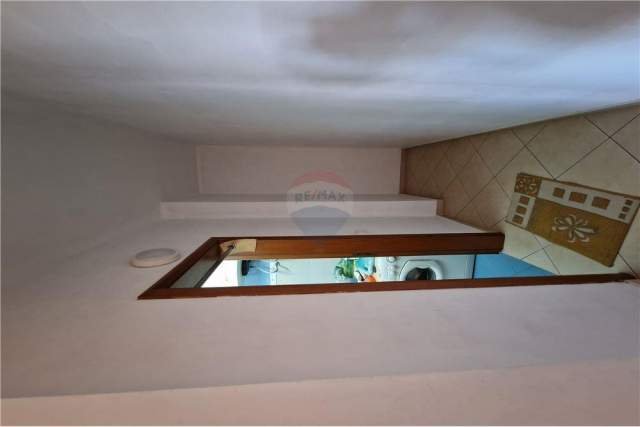 Vlore, jepet me qera apartament 2+1 Kati 6, 113 m² 230 Euro (Rruga Zaho Koka)