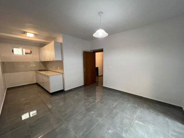 Tirane, jepet me qera apartament Kati 3, 60 m² 400 Euro (rruga Ndre Mjeda)