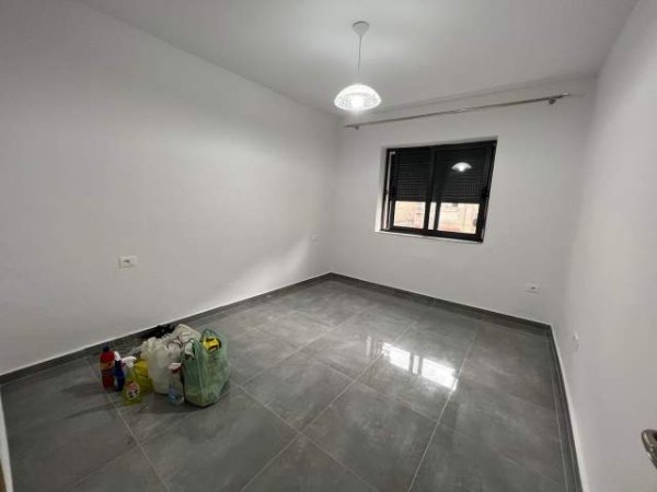 Tirane, jepet me qera apartament Kati 3, 60 m² 400 Euro (rruga Ndre Mjeda)