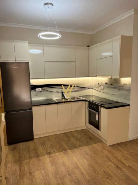 Tirane, jepet me qera apartament 2+1+A+BLK Kati 2, 110 m² 1.000 Euro (RRUGA GRAMOZ PASHKO)