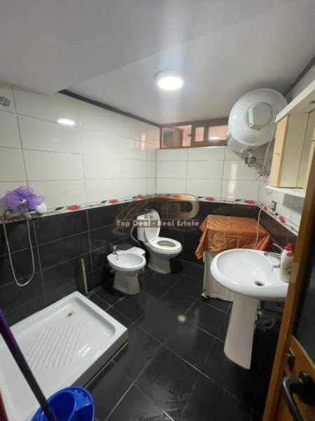 Tirane, jepet me qera apartament 2+1+BLK Kati 2, 116 m² 330 Euro (Rruga Hoxha Tahsim)