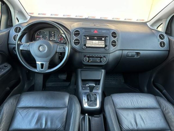 Tirane, shes makine Volkswagen golf 6+ Viti 2009, 7.900 Euro