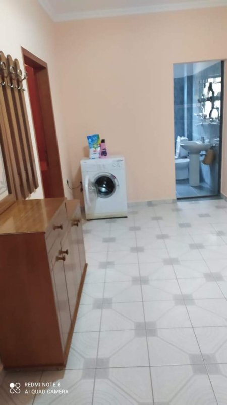 Tirane, jepet me qera apartament 2+1+BLK Kati 5, 80 m² 350 Euro