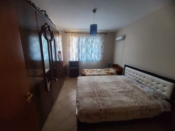 Tirane, jepet me qera apartament 1+1+BLK Kati 8, 70 m² 300 Euro (rruga Aleksander Moisiu)