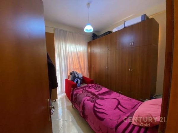 Tirane, shitet apartament 1+1+BLK Kati 5, 68 m² 55.000 Euro (Rruga Kongresi i Manastirit)