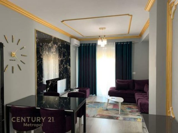 Tirane, jap me qera apartament 1+1 Kati 4, 75 m² 550 Euro