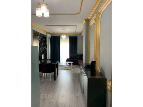 Tirane, jap me qera apartament 1+1 Kati 4, 75 m² 550 Euro