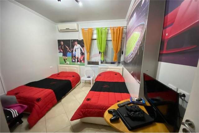Vlore, shitet apartament 2+1 Kati 5, 136 m² 160.000 Euro (Rruga Transballkanike)