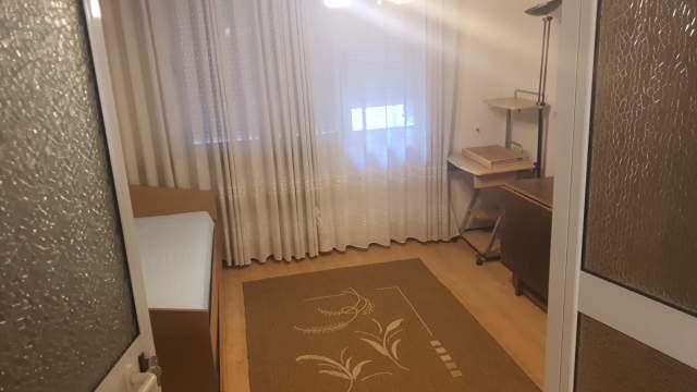 Tirane, jepet me qera apartament 2+1 Kati 3, 70 m² 350 Euro (rruga Mine Peza)