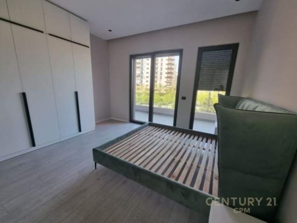 Tirane, jepet me qera apartament 3+1+BLK Kati 3, 176 m² 1.500 Euro (KOMPLEKSI DELIJORGJI)