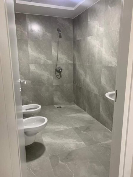 Tirane, jap me qera apartament 2+1+BLK Kati 6, 100 m² 550 Euro (Dn Bosko, Fiore di Bosko)